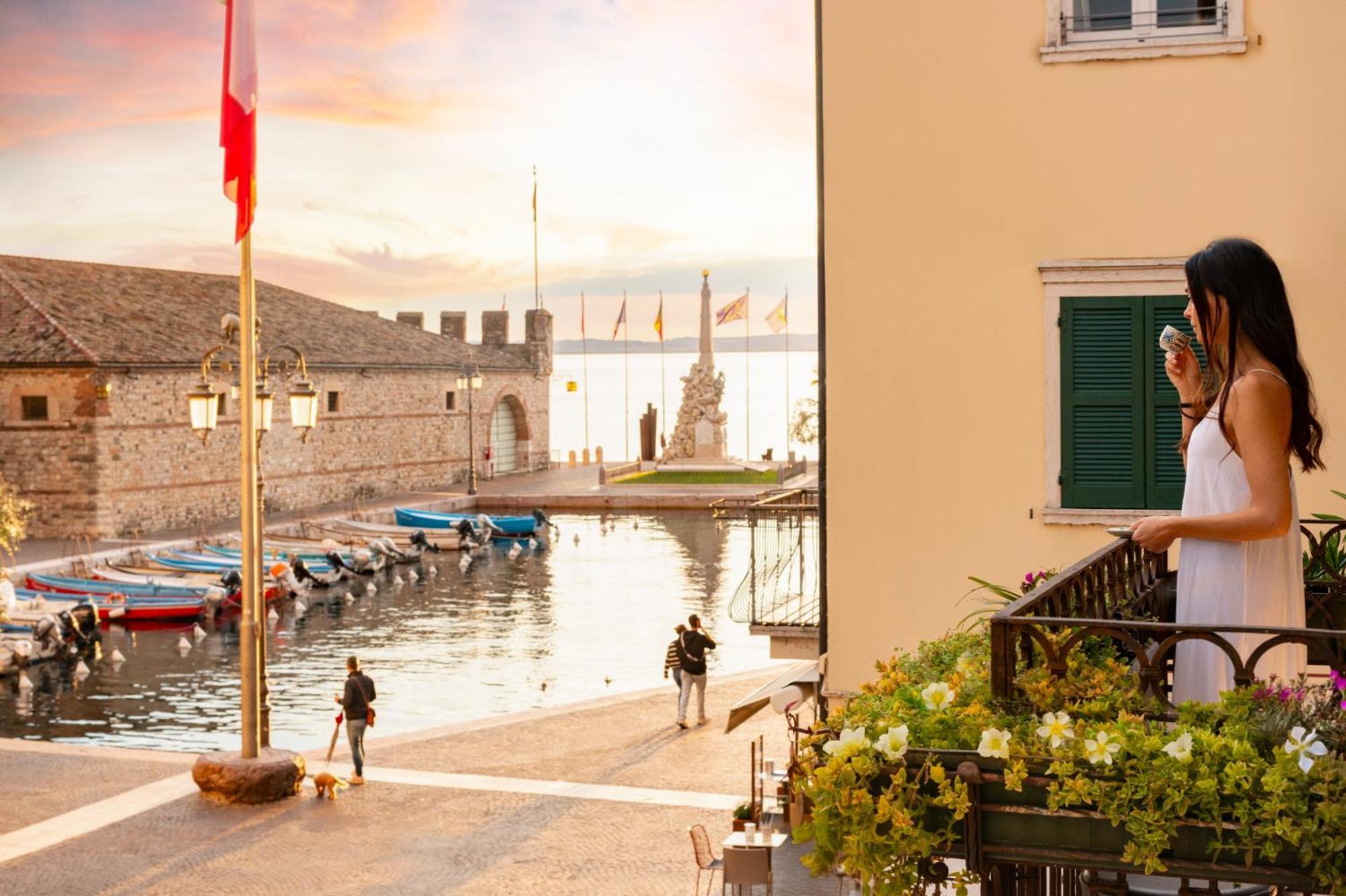The Mansion Of Countess Rizzardi On Garda Lake Lazise Zewnętrze zdjęcie