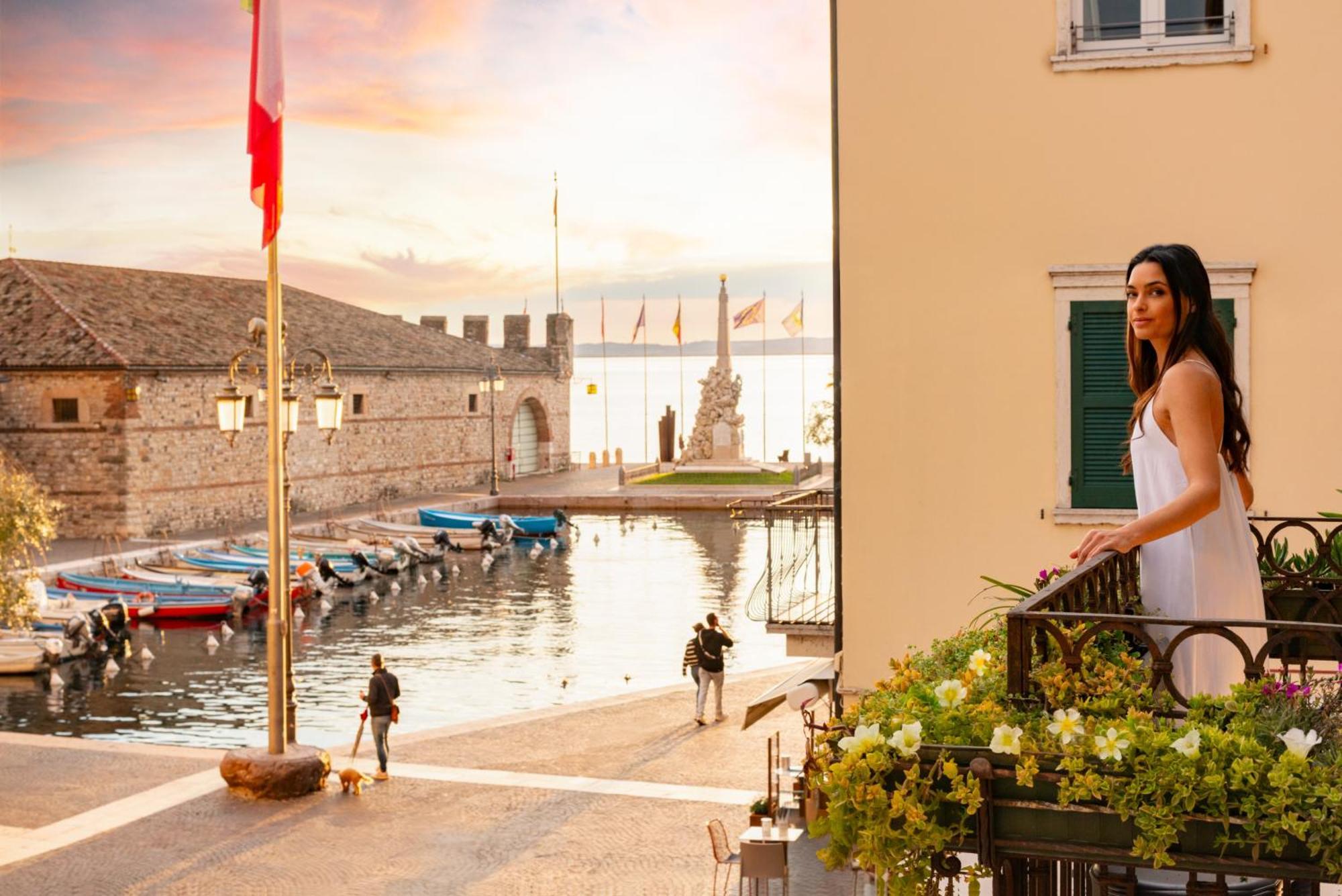 The Mansion Of Countess Rizzardi On Garda Lake Lazise Zewnętrze zdjęcie