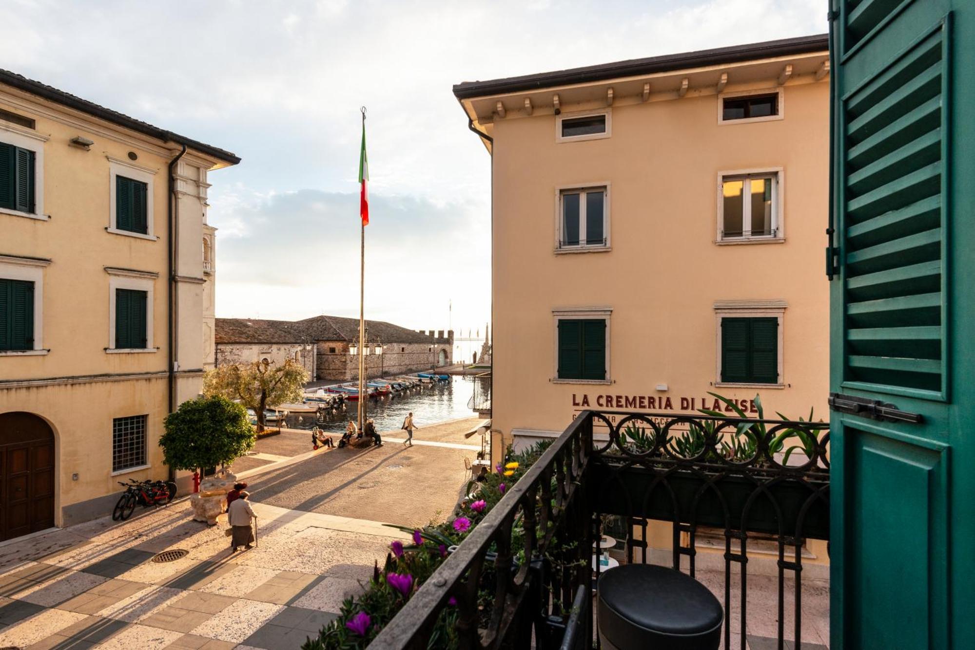 The Mansion Of Countess Rizzardi On Garda Lake Lazise Zewnętrze zdjęcie